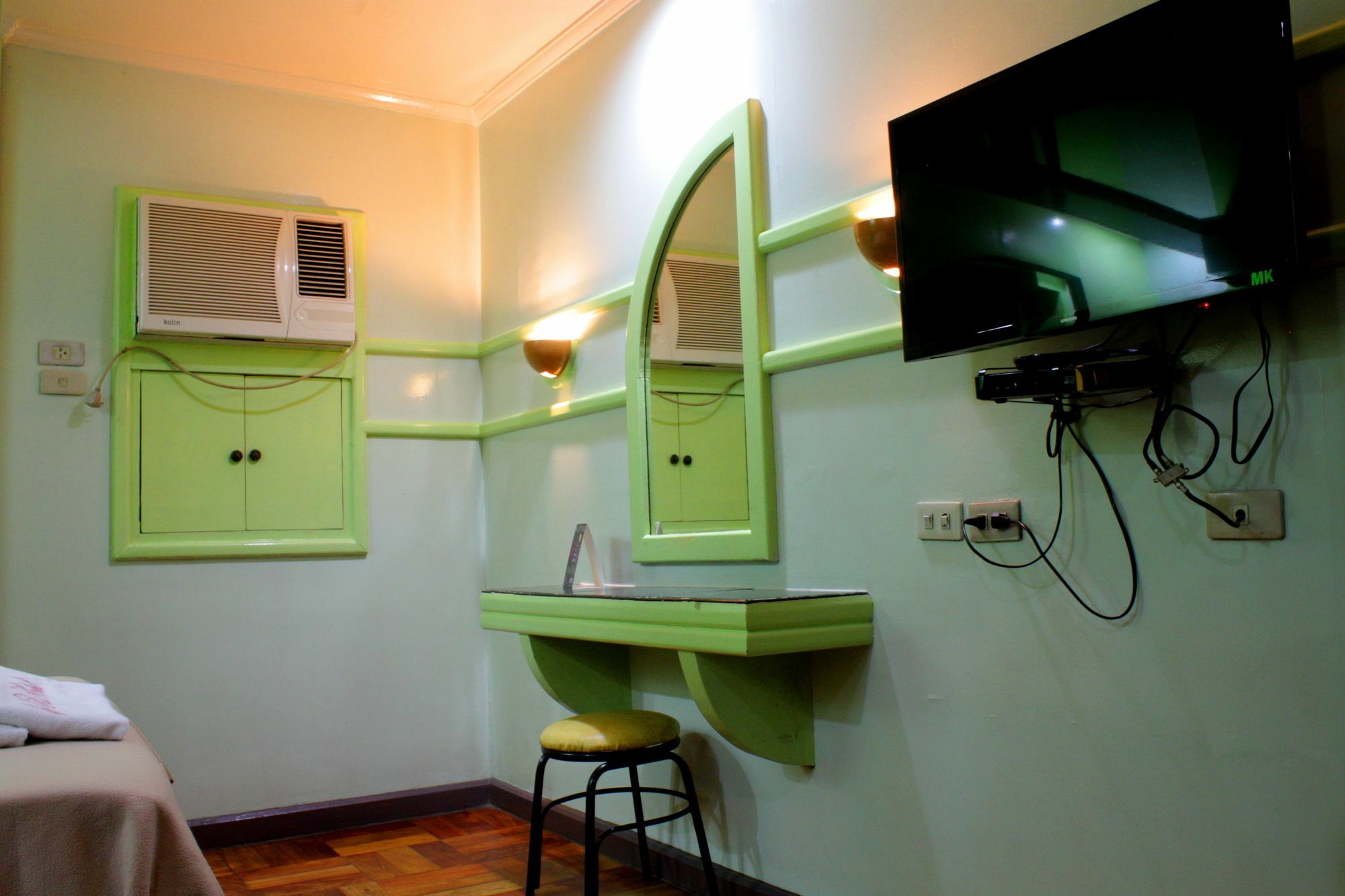 Mahal Kita Drive Inn Pasay Exterior photo
